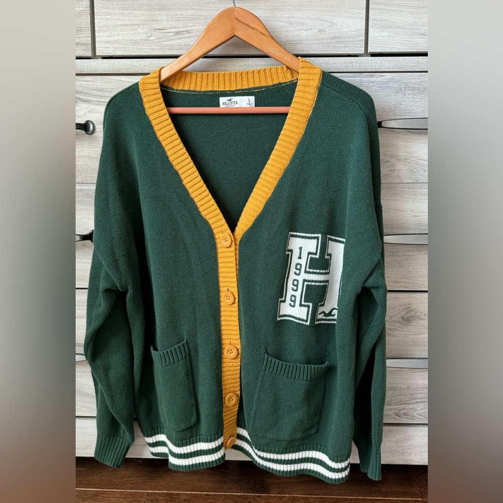 Hollister and Fitch Green will yellow detail cardigan, %100 cotton size S - Picture 1 of 3